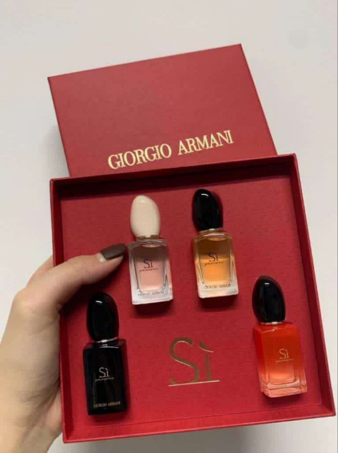 Giorgio Armani Si 4in1 Gift Set  —30ML